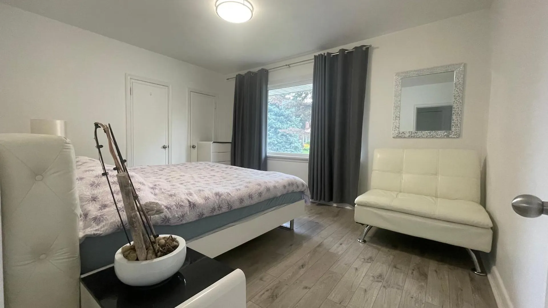 3Room Entire Floor Walk 2 Subway Toronto Apartmán